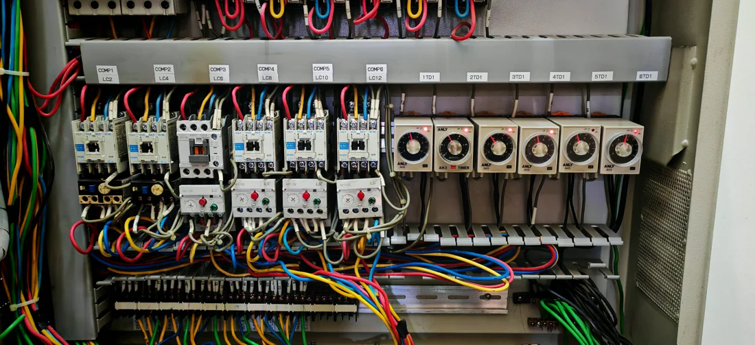 Electrical distribution panel with wiring and circuit components